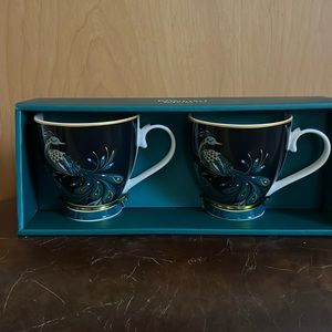 Boxed set of 2 china mugs